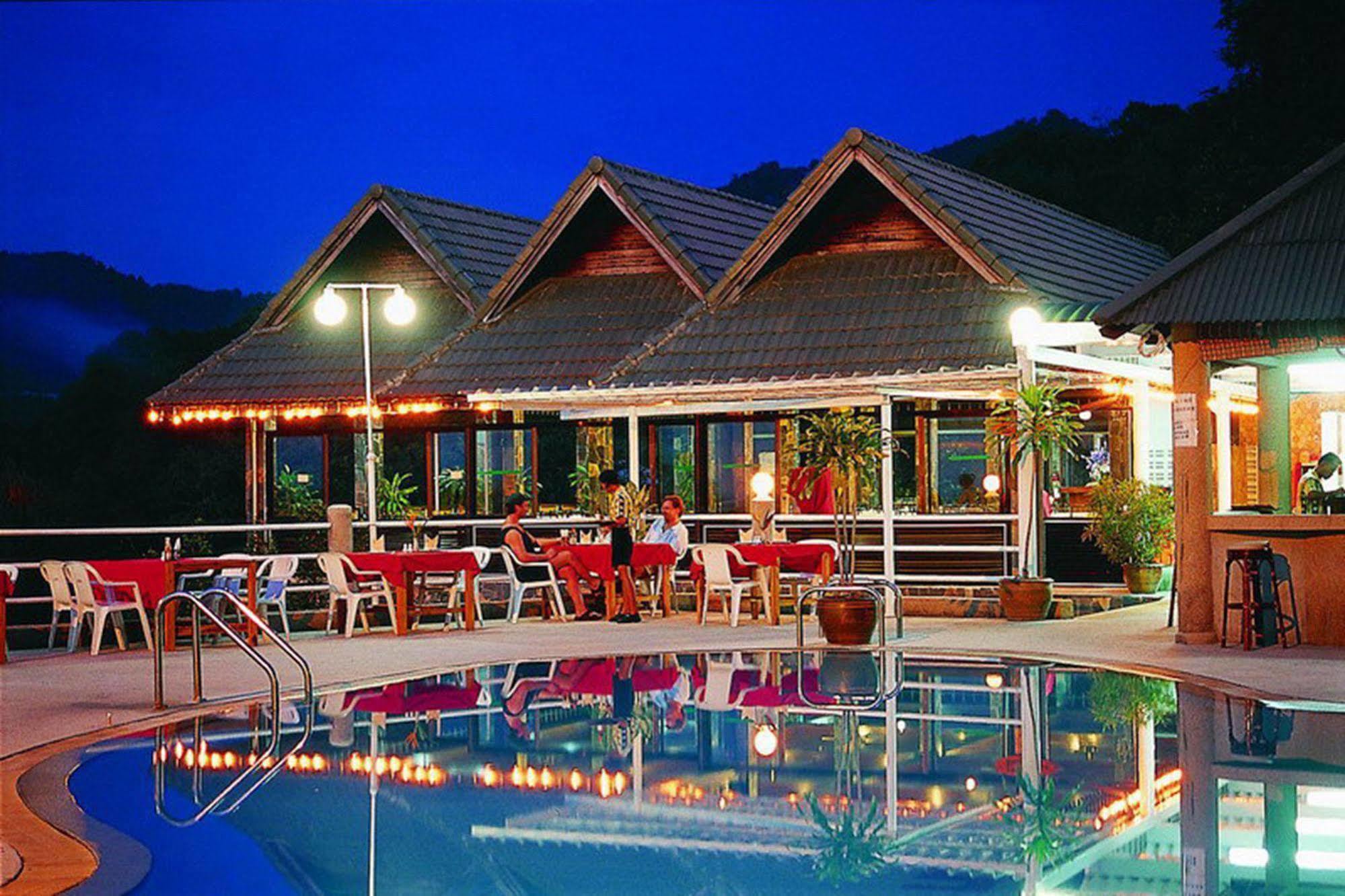 Royal Crown Hotel & Palm Spa Resort Patong Exterior foto